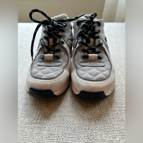 Authentic Chanel sneakers size 36.5 - Picture 6 of 10